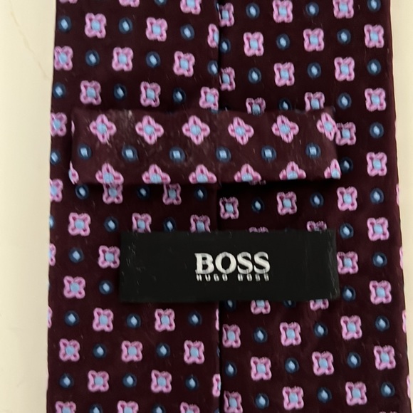 Hugo Boss 100% Silk Maroon Patterned Tie - Picture 5 of 6